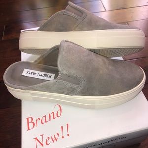 NIB STEVE MADDED Sneaker Mules 6